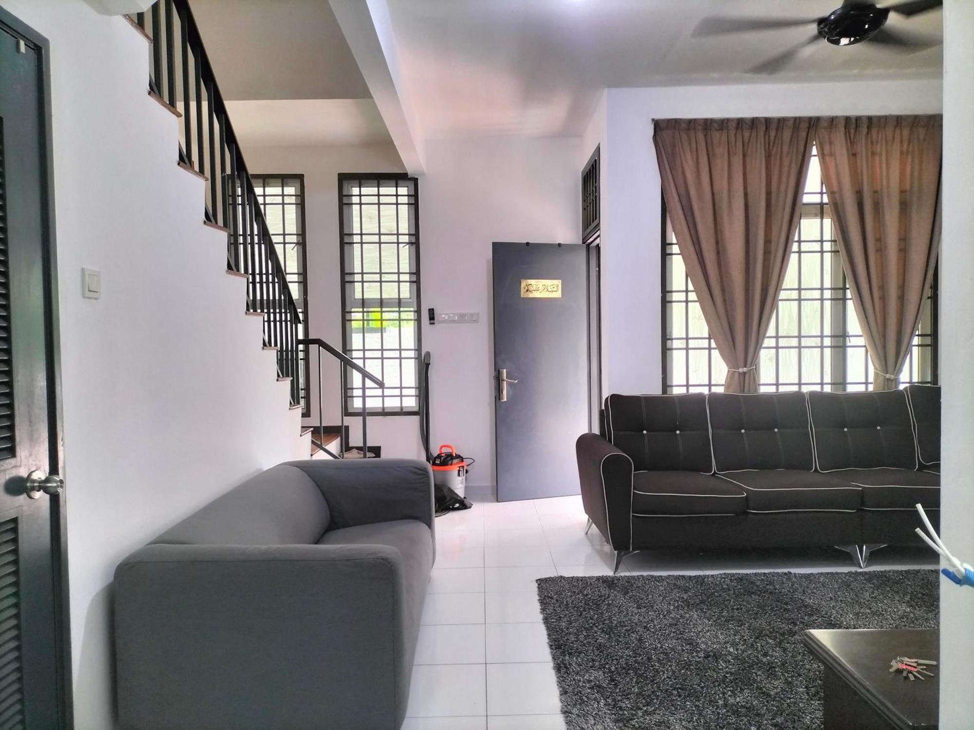 Holiday home Iris 31 Corner Lot Near Legoland Jdt Utm Malay Only *