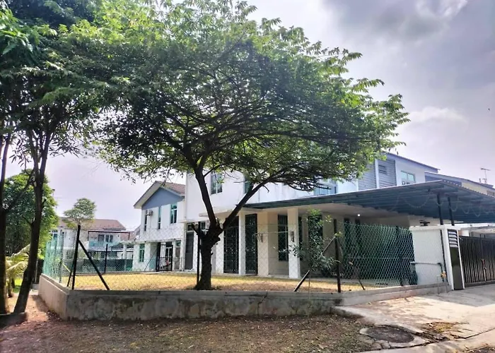 Iris 31 Corner Lot Near Legoland Jdt Utm Malay Only