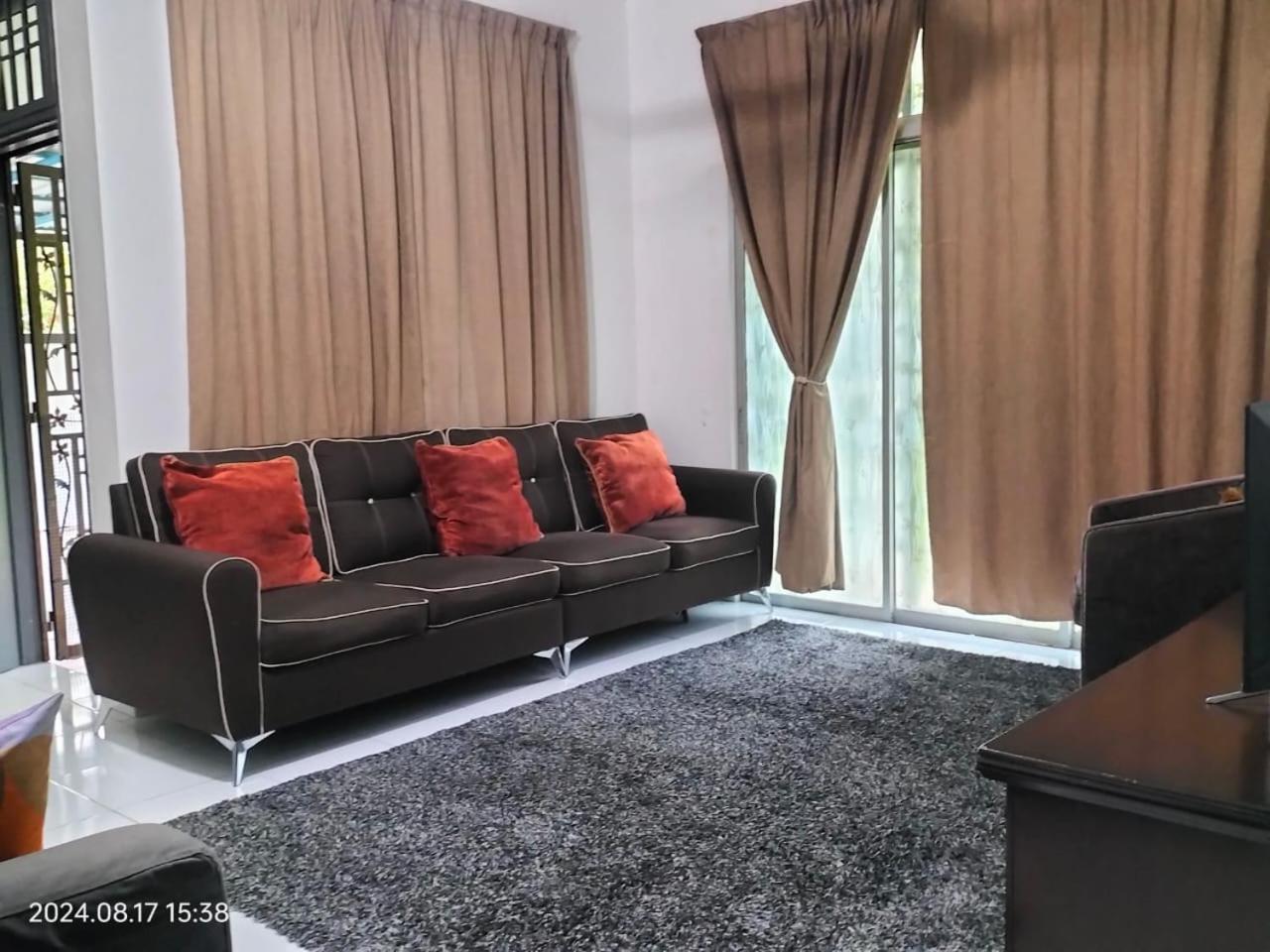 Iris 31 Corner Lot Near Legoland Jdt Utm Malay Only Holiday home Johor Bahru